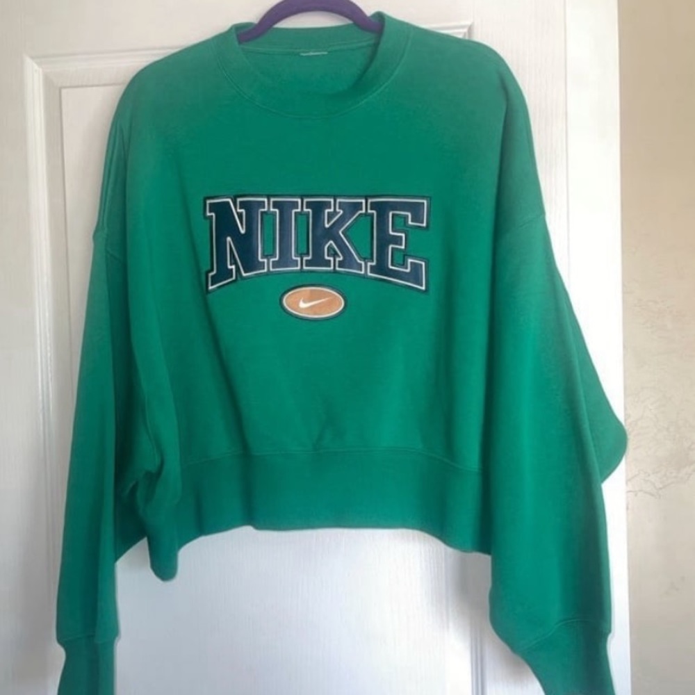 Nike - limited edition crewneck